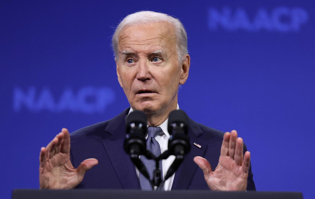 Joe Biden | Po slabi predstavi Joeja Bidna na junijskem televizijskem soočenju s Trumpom so se začeli vrstiti pozivi, naj odstopi od predsedniške kampanje. | Foto Reuters