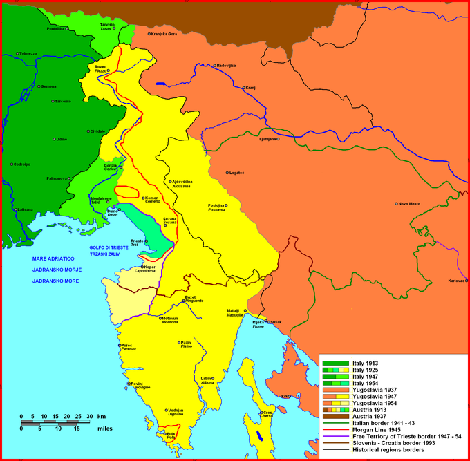 Pariški mirovni sporazum med poraženo Italijo in zmagovitimi zavezniki je bil podpisan 10. februarja 1947, veljati pa je začel 15. septembra istega leta. Na zemljevidu je z rumeno barvo označeno ozemlje, ki ga je tedanja Jugoslavija dobila s tem sporazumom. S tem sporazumom je bilo tudi ustanovljeno Svobodno tržaško ozemlje (STO), katerega meje so na zemljevidu označene z vijolično črto. STO mednarodnopravno ni pripadal ne Italiji ne Jugoslaviji. Bil je razdeljen na cono A, ki je bila pod upravo ameriške in britanske vojske (ta je bila naklonjena Italijanom), in na cono B, ki je bila pod upravo jugoslovanske vojske. Leta 1954 je bil STO razdeljen: cona A je prišla v okvir Italije (zeleno ozemlje znotraj vijolične črte), cona B pa v okvir Jugoslavije oziroma Slovenije in Hrvaške (svetlorumeno ozemlje). | Foto: Wikimedia Commons