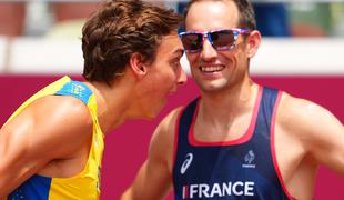 Duplantis zanesljivo v finale, Lavillenie z nekaj težavami