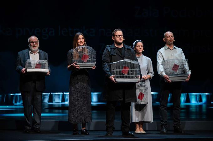 Program je bil v znamenju Prešernove poezije v izvedbi predstavnikov različnih generacij in poklicev – od študentke in redovnice do upokojenca. | Foto: STA