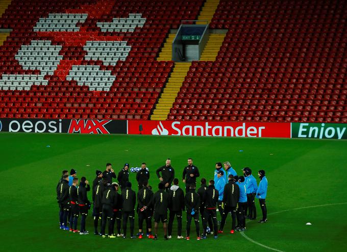 Napoli je ekipa, ki ne izgublja. V tej sezoni sta ga na levi nogi ujela le Sampdoria in Juventus. Niz neporaženosti Italijanov v vseh tekmovanjih traja že 12 tekem. | Foto: Reuters