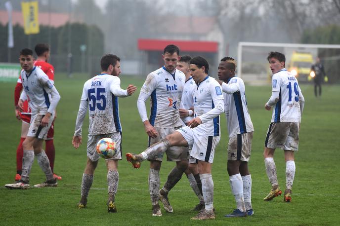 Etien Velikonja | Gorica je v prvih 12 prvenstvenih tekmah osvojila 21 točk, v drugih pa 15 vsega pet. | Foto Miloš Vujinović/Sportida