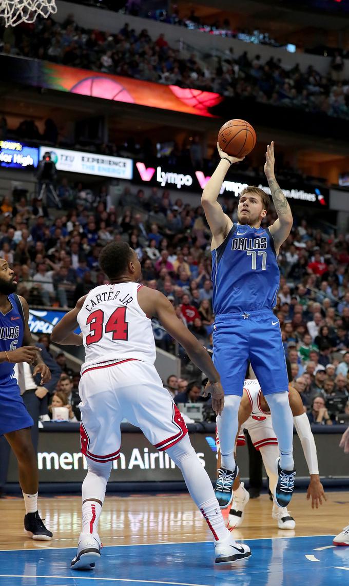 Dončić je 13 od 19 točk dosegel v prvem polčasu. | Foto: Guliverimage/Getty Images