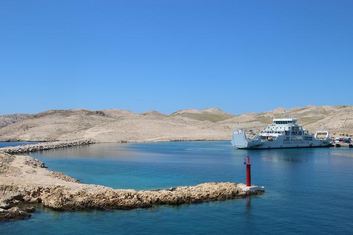 Otok Rab Hrvaška | Na plaži Pudarica so turisti več kot nedobrodošli.