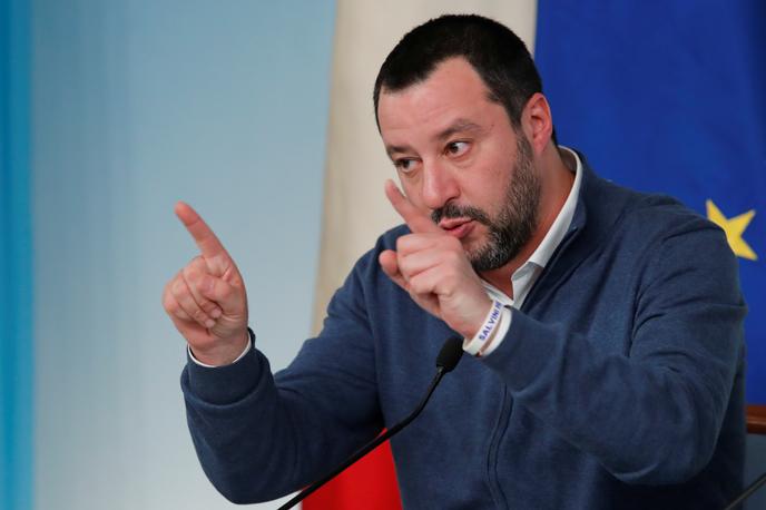 Matteo Salvini | Italijansko gospodarstvo je ob koncu lanskega leta spet zdrsnilo v recesijo. Na fotografiji italijanski notranji minister Matteo Salvini. | Foto Reuters