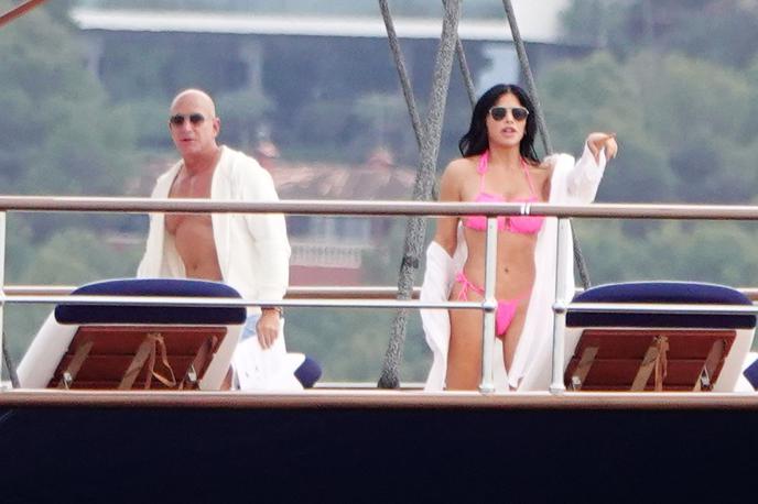 Jeff Bezos, Lauren Sanchez | Jeff Bezos in Lauren Sanchez uživata na najvišji jadrnici na svetu. | Foto Profimedia