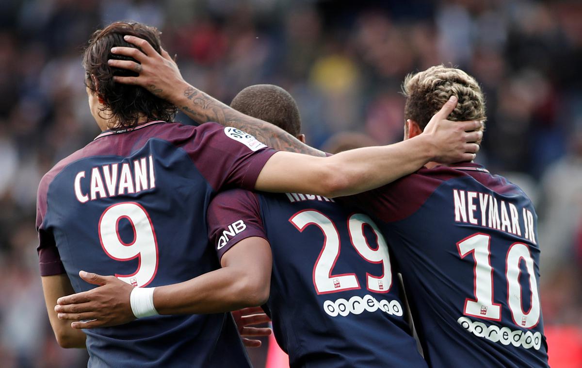 Edinson Cavani, Kylian Mbappe, Neymar | Foto Reuters