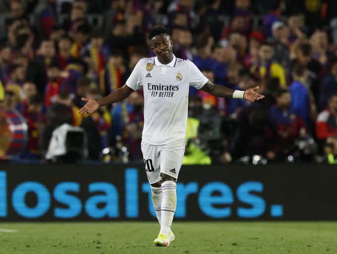 Vinicius Junior je v sodnikovem dodatku prvega polčasa zadel za vodstvo Reala 1:0. | Foto: Reuters