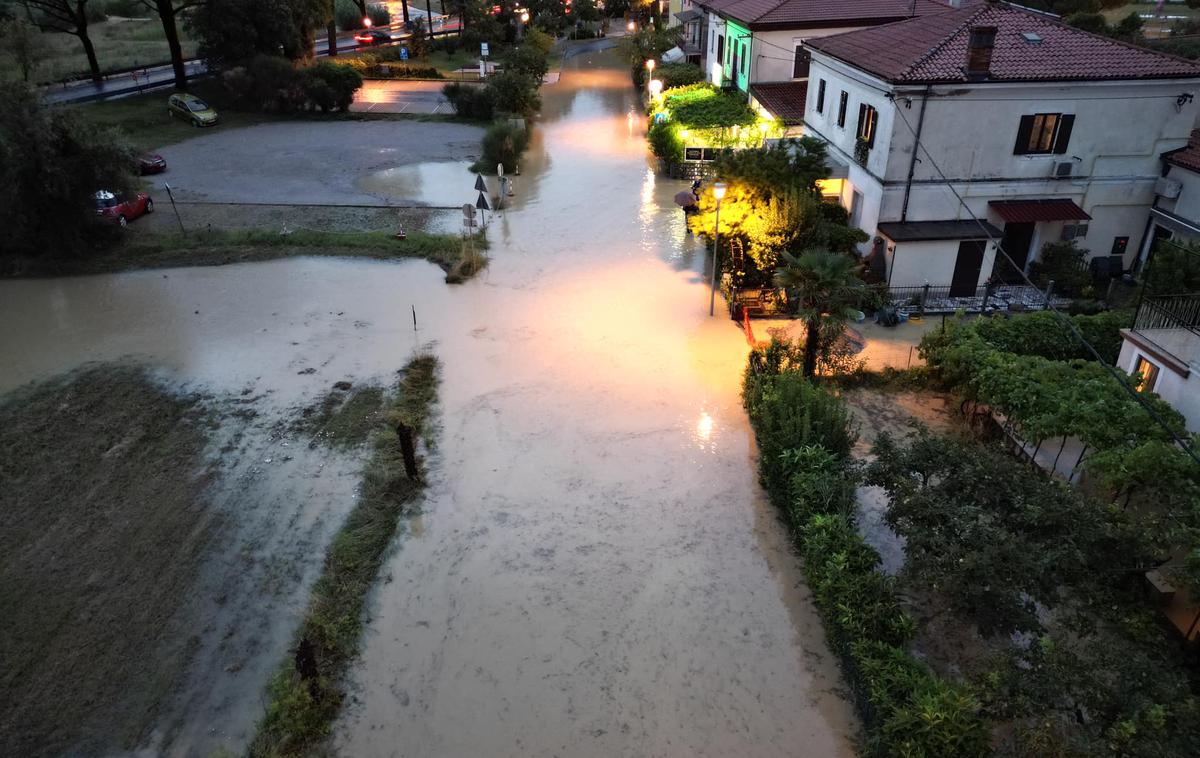 Slovenska Istra, poplave, Portorož, Piran, Lucija, Strunjan | Z Obale poročajo o močnem nalivu, meteorna voda je zalila več objektov.  | Foto Meteoinfo Slovenija / Foto: Igor Škof