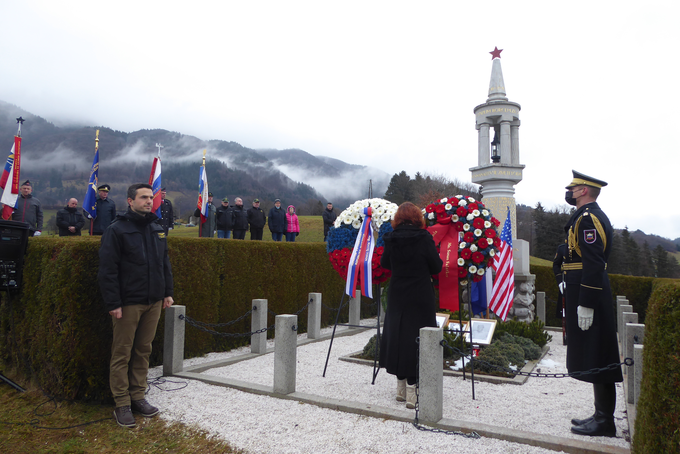 Sodelovanje med drugo svetovno vojno je tudi temelj zavezništva med ZDA in Slovenijo, ki ga danes nadaljujemo in utrjujemo, je še spomnil minister Tonin. | Foto: Ministrstvo za obrambo