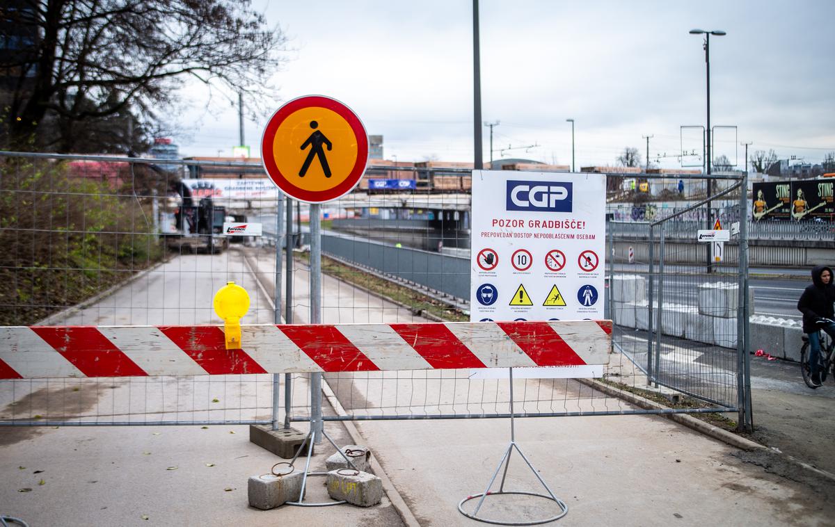 Delna zapora Dunajska cesta | Udeležence v prometu prosijo za razumevanje in upoštevanje prometne signalizacije. | Foto Gaja Hanuna