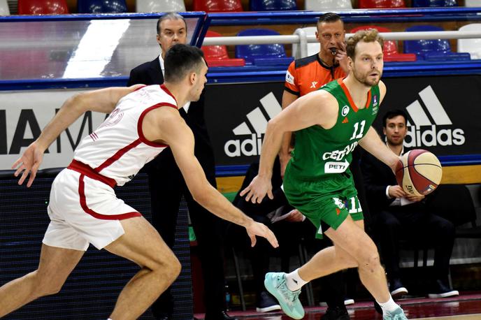 Cedevita Olimpija : FMP | Jaka Blažič je bil prvi strelec Cedevite Olimpije. | Foto Tine Ružič/Cedevita Olimpija