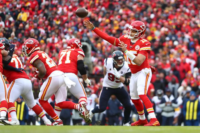 Kansas City Chiefs | Osrednja zgodba četrtfinalnih dvobojev je zgodovinska vrnitev in zmaga Kansas Cityja. | Foto Reuters