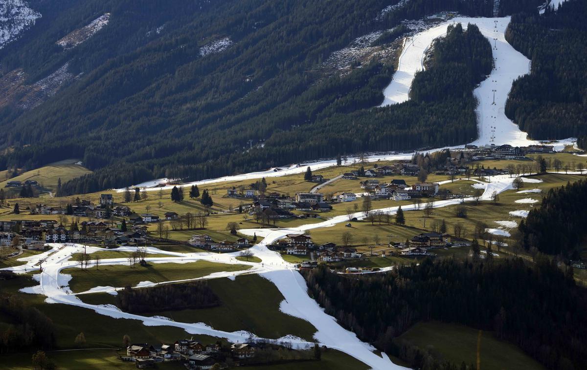 Schladming | Tudi Schladming sicer v teh dneh ne kaže kakšne posebej idilične zimske podobe. | Foto Guliverimage