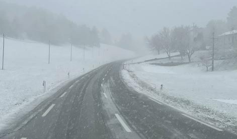 Sneg na Predmeji in kaotične razmere: posnetki so zelo nazorni #video