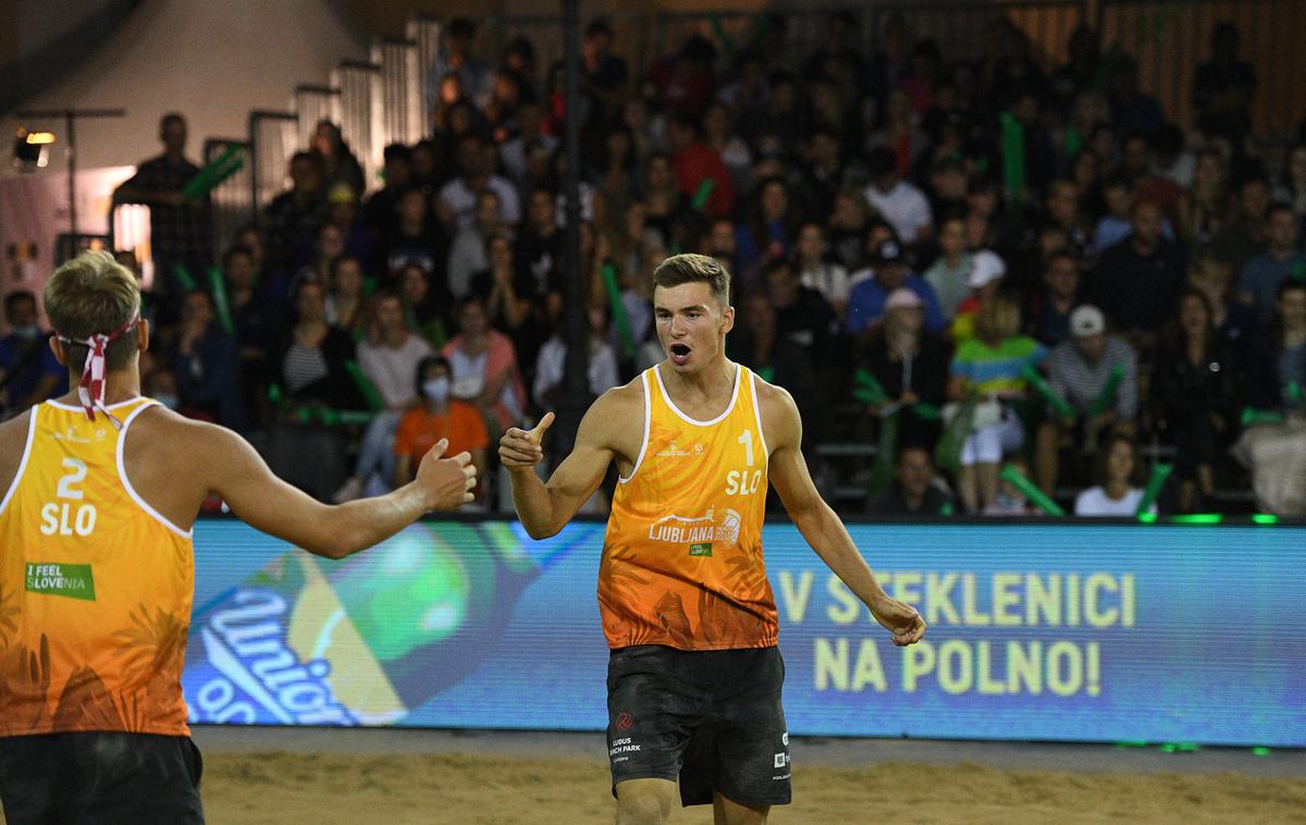 Odbojka na mivki 2021 Ljubljana | Slovenska odbojkarja Alan Košenina in Rok Bračko sta izgubila v finalu, a sta turnir v Ljubljani zapuščala prezadovoljna. | Foto Aleš Oblak