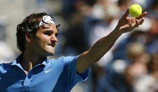 Federer brez težav