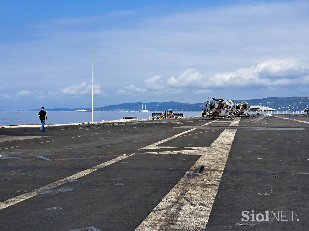 letalonosilka USS Gerald R. Ford