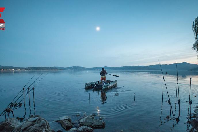 April 2020 na Viasat Explore | V četrti sezoni priljubljene dokumentarne serije Orjaški krap se bodo ribiči med drugim mudili tudi v slovenski divjini. | Foto TVF International