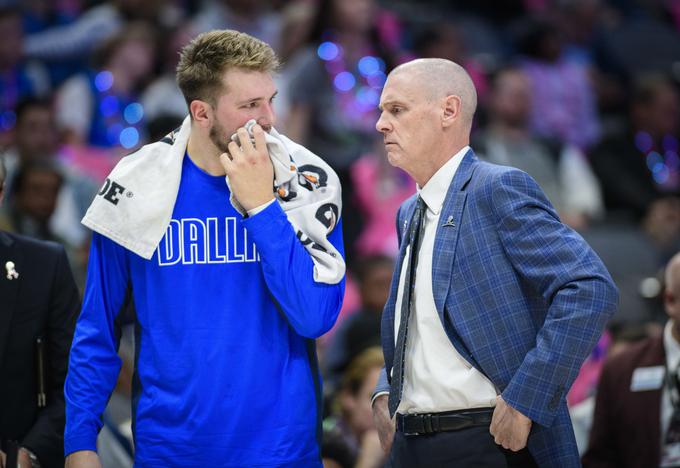 Rick Carlisle ne taji, da ekipo gradi okrog Luke Dončića. | Foto: Reuters