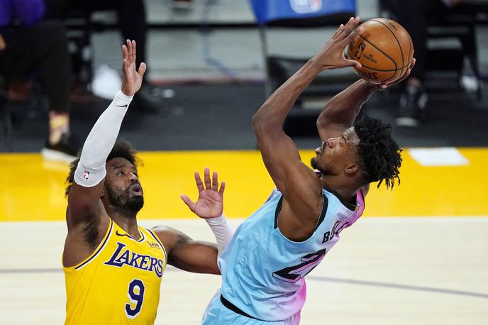 Jimmy Butler | Miami Heat je v ponovitvi lanskega finala dosegla pomembno zmago za samozavest. Los Angeles Lakers so premagali s 96:94. | Foto Guliverimage/Getty Images