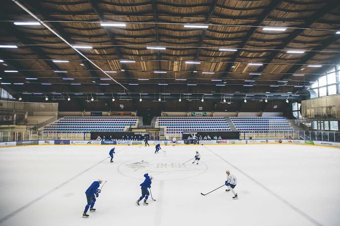 Zbor slovenske hokejske reprezentance, Bled | Slovenska hokejska reprezentanca je v zadnjem tednu priprav na domače svetovno prvenstvo. V četrtek sledi pripravljalna tekma z Italijo v gosteh, v soboto pa zadnja pripravljalna tekma na Bledu s Francozi. | Foto Grega Valančič/Sportida