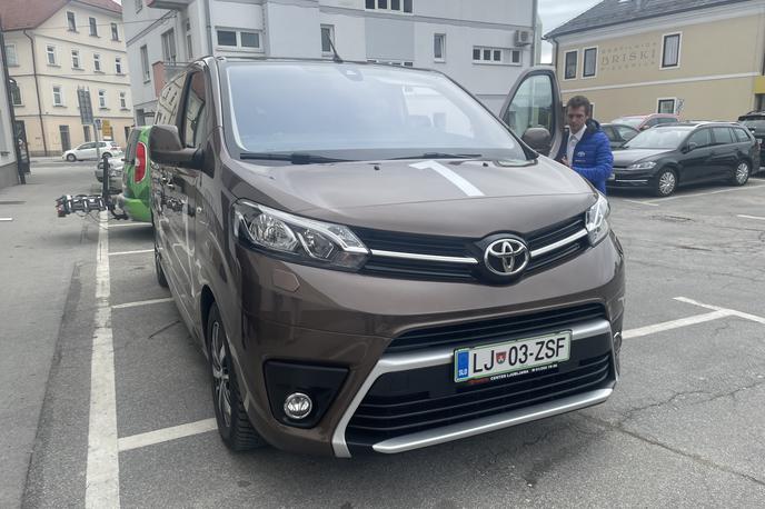 Toyota GO Kočevje | Lahko tovrstni projekti izboljšajo mobilnost na slovenskem podeželju? | Foto Gregor Pavšič