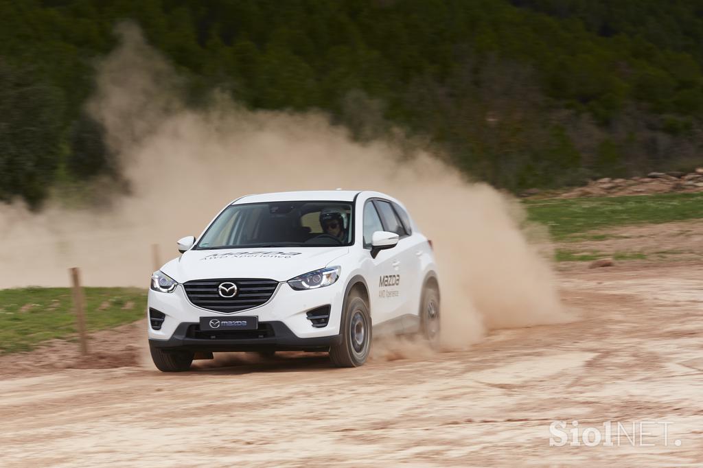 Mazda štirikolesni AWD pogon - i-Activ