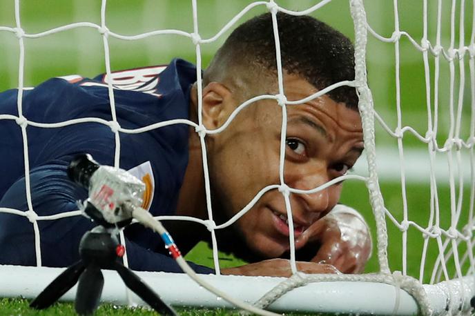 Kylian Mbappe | Kylian Mbappe je v ponedeljek dopoldne na treningu PSG staknil poškodbo leve noge. | Foto Getty Images