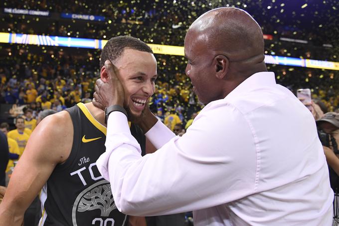 Stephen Curry se je vrnil v velikem slogu. | Foto: Reuters