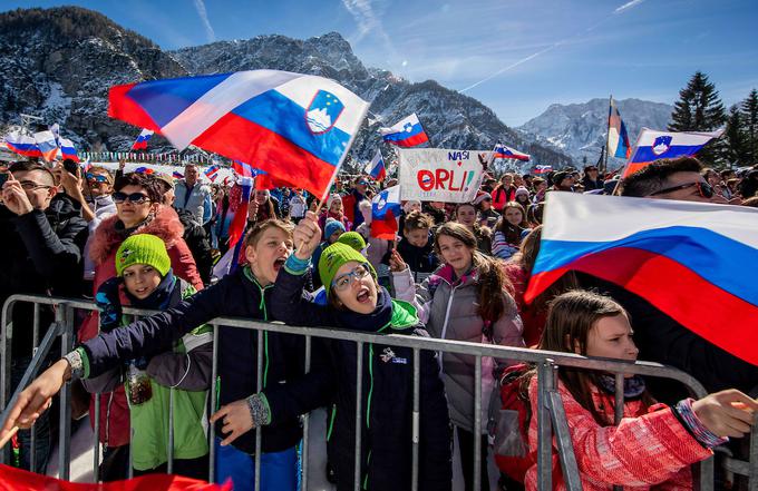 Navdušenje mladih športnih navdušencev v dolini pod Poncami | Foto: Vid Ponikvar