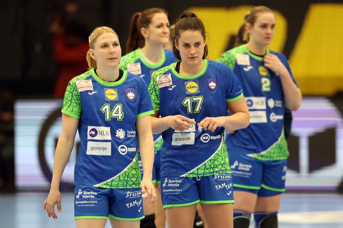 Slovenska ženska rokometna reprezentanca | Slovenke želijo v Franciji popraviti slab vtis iz Velenja. | Foto www.alesfevzer.com