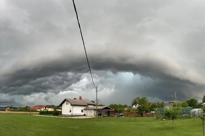 Nevihta | Na Upravi za zaščito in reševanje so ponoči zabeležili 48 dogodkov.  | Foto Tilen Horvat/Meteoinfo