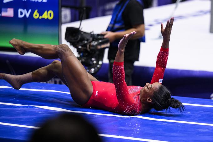 Simone Biles je po padcu zasedla drugo mesto. | Foto: Guliverimage