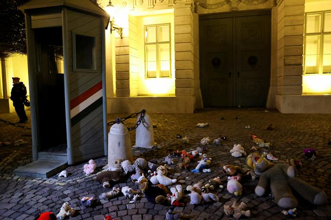 Protestniki v Budimpešti | Foto: Reuters