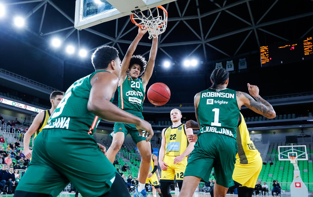 Cedevita Olimpija - Aris | Cedevita Olimpija je v Stožicah z 98:79 premagala grški Aris. | Foto Aleš Fevžer