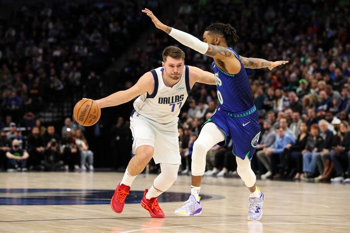 Luka Dončić Dallas Mavericks | Luka Dončić in Dallas so klonili proti Minnesoti. | Foto Reuters