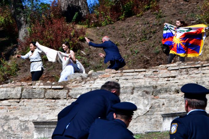 Slavnostni prižig olimpijskega ognja so pospremili protesti. | Foto: Guliverimage/Vladimir Fedorenko