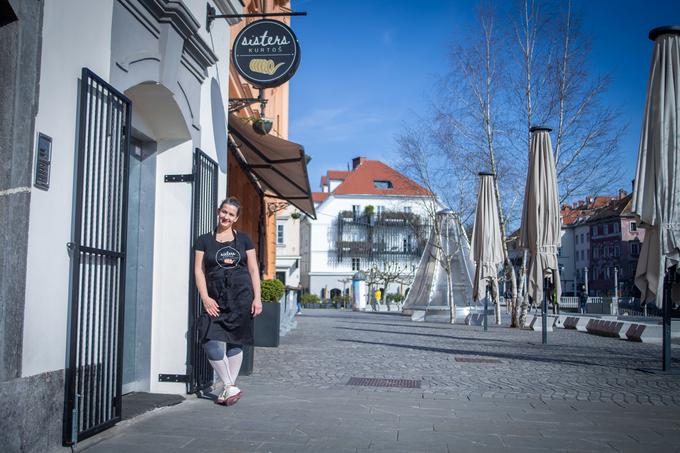 K razvoju Brega v novo ljubljansko promenado so nedvomno pripomogli tudi kurtoši. | Foto: Gaja Hanuna