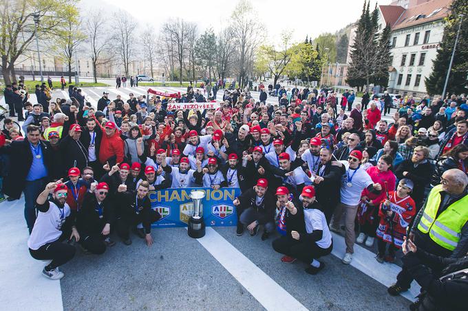 sprejem HDD Sij Acroni Jesenice, Alpska liga, prvaki | Foto: Grega Valančič/Sportida