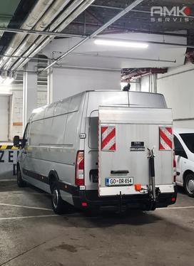 Renault Master s hidravlično nakladalno ploščadjo