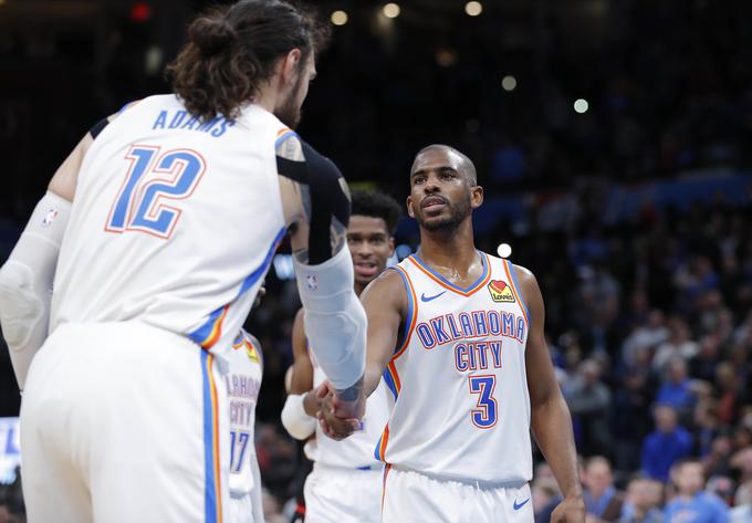 Steven Adams in Chris Paul sta dosegla zadnje točke za Oklahomo. | Foto: Reuters