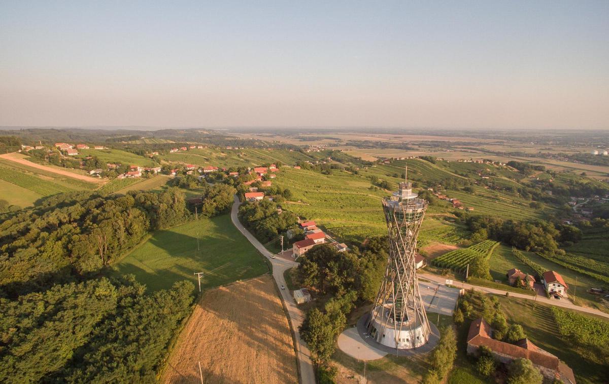 Vinarium Lendava | Panonski svetilnik, kot imenujejo Vinarium, je sredi Lendavskih goric zrasel septembra 2015. | Foto Mediaspeed