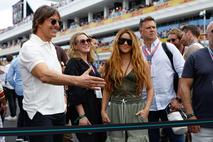 Tom Cruise in Shakira