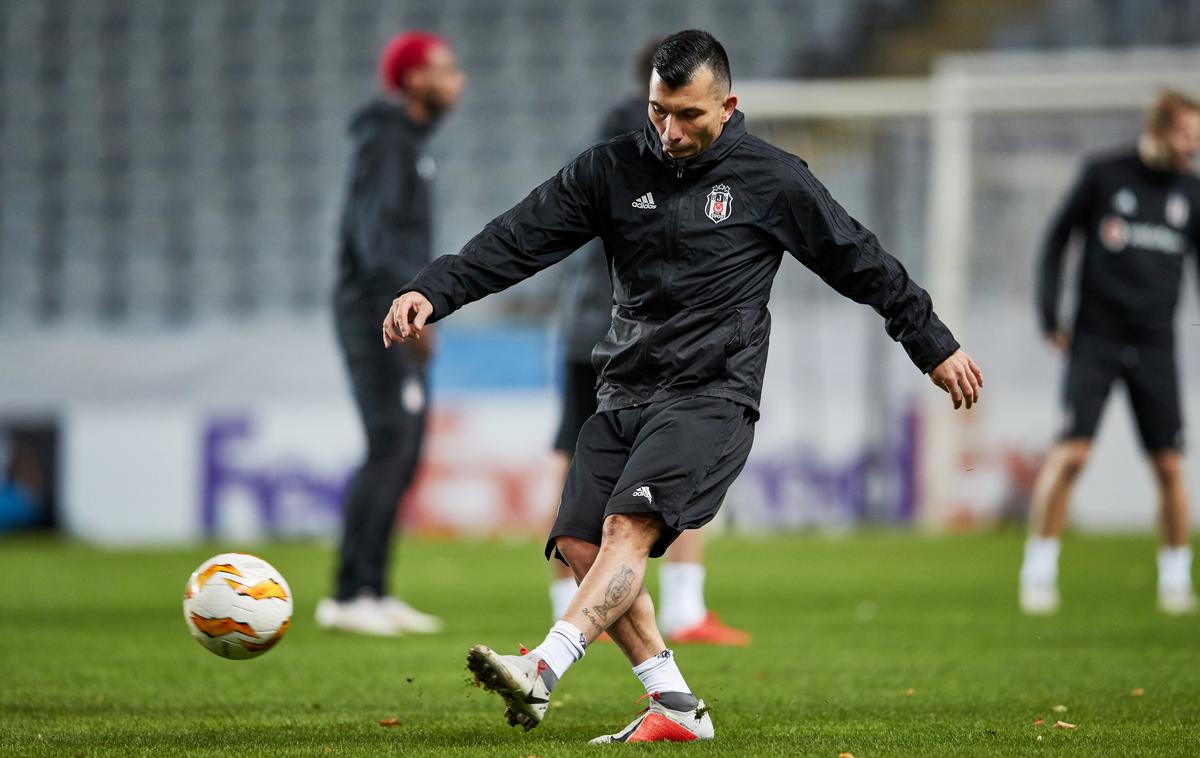 Gary Medel | Gary Medel bo nosil dres Bologne. | Foto Reuters