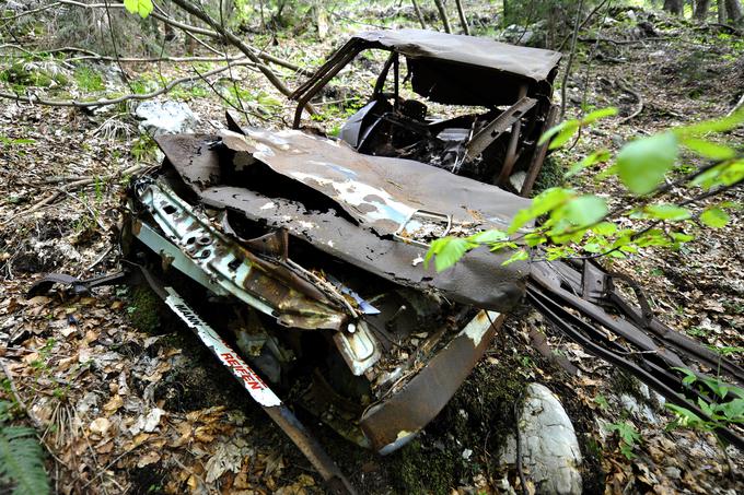 Pozabljeni ford escort z relija Saturnus 1985 v Trnovskem gozdu. | Foto: Gregor Pavšič