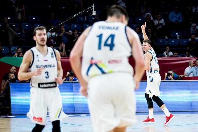 "Kar sta Dragić in Dončić ter ostali reprezentanti naredili, je za v učbenike." | Foto: Vid Ponikvar