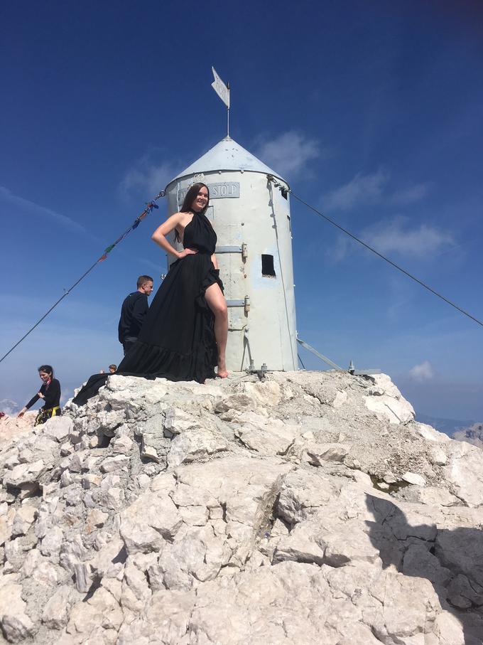 Aktualna mis Slovenije Maja Taradi naj bi bila prva mis Slovenije, ki je v času svojega mandata osvojila Triglav. | Foto: Jelka Verk