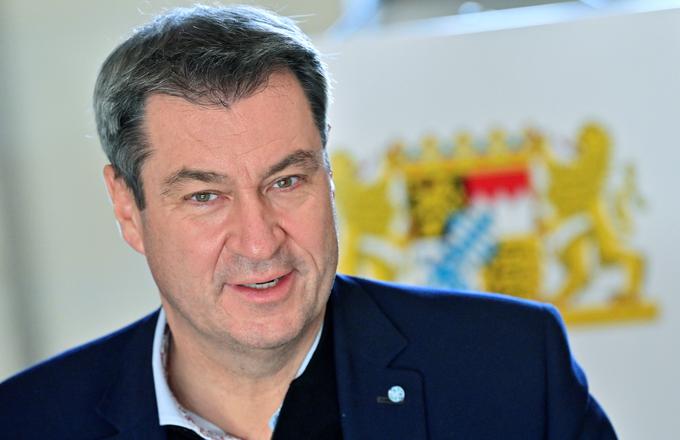 Bavarec Markus Söder je politik, ki bi ga Nemci najraje videli v kanclerski pisarni v Berlinu, a mu je to preprečila strankarska aritmetika oziroma razmerje moči med njegovo CSU in precej večjo Laschetovo CDU. | Foto: Reuters