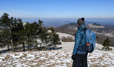 Z volkovi po samotni pešpoti na Slavnik, primorski Triglav #video